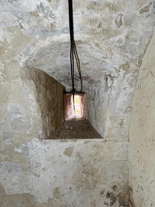 bergfried angern schießscharte